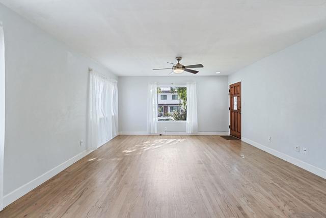 Image 3 of 29 For 5277 Cass St