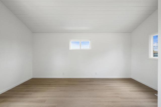 639 Douglas Avenue, Redwood City CA: https://media.crmls.org/mediaz/384d329e-ef7f-4c5c-9f2b-bc61c57155c0.jpg