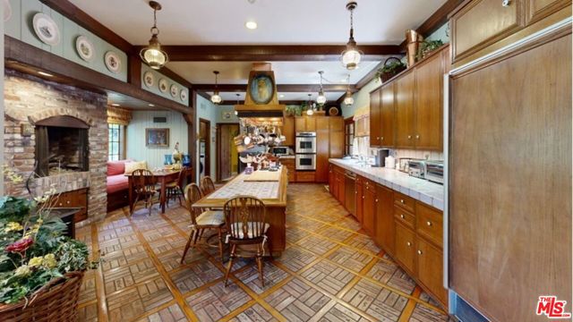 570 S Mapleton Drive, Los Angeles CA: https://media.crmls.org/mediaz/384d9281-7c95-49dd-8bc2-22b6fb0d864b.jpg