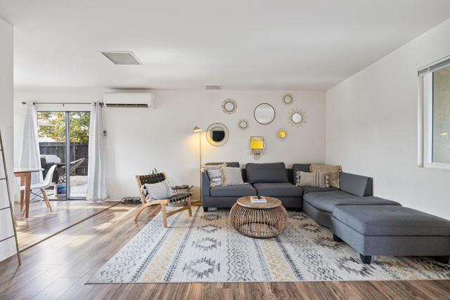7780 Jemez Trail, Yucca Valley CA: https://media.crmls.org/mediaz/384d9756-6f53-4bb4-aabf-d323b0d79b8d.jpg
