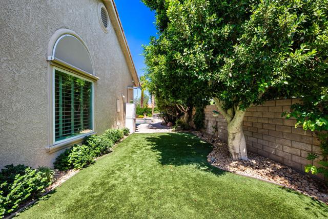 Image 48 of 50 For 370 Links Drive