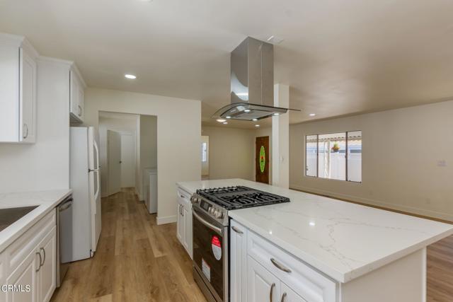 Detail Gallery Image 2 of 17 For 98 Rancho Adolfo Dr #138,  Camarillo,  CA 93012 - 2 Beds | 2 Baths