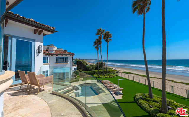 31272 Broad Beach Road, Malibu CA: https://media.crmls.org/mediaz/384e743a-42a1-4827-875d-78d82180c765.jpg
