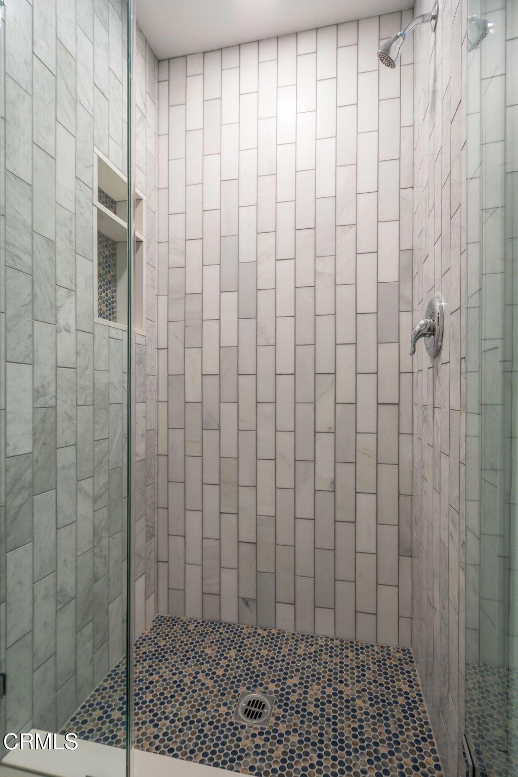 https://media.crmls.org/mediaz/384e9d55-3435-4d9c-a759-78429fc58803.jpg?preset=X-Large