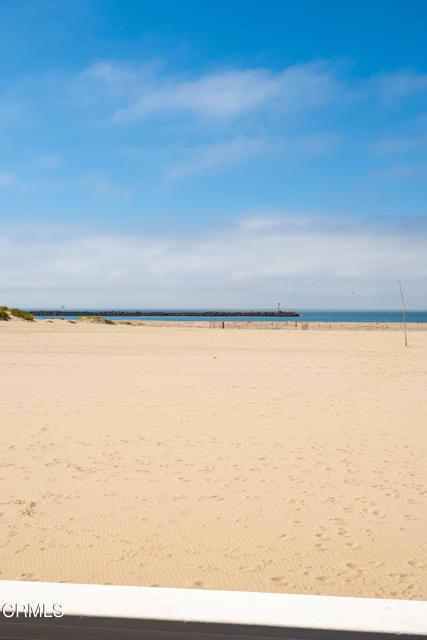 Detail Gallery Image 31 of 38 For 3371 Ocean Dr, Oxnard,  CA 93035 - 4 Beds | 3 Baths