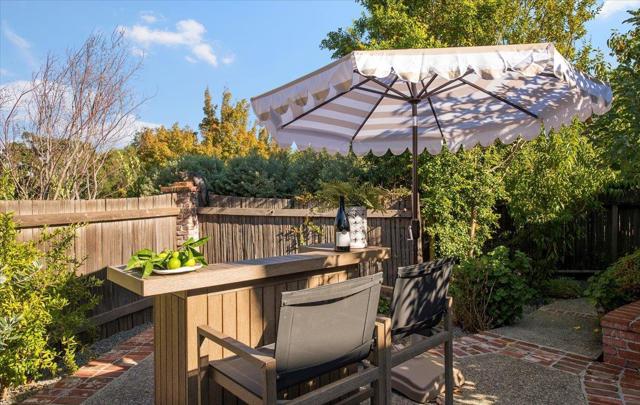 101 Glen Ridge Avenue, Los Gatos CA: https://media.crmls.org/mediaz/38500b47-0887-41d7-baa2-d76e5c254711.jpg