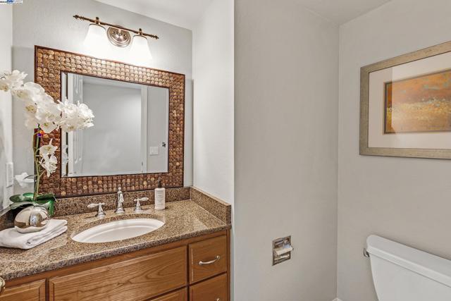 7777 Crossridge Rd, Dublin CA: https://media.crmls.org/mediaz/3850e76e-0eba-4c35-9024-a56261bf592c.jpg