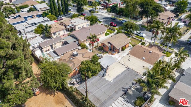 7805 Whitsett Avenue, Los Angeles, California 90001, ,Multi-Family,For Sale,Whitsett,24437463