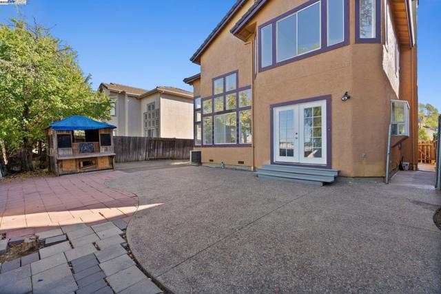 2205 Mark Twain, Antioch CA: https://media.crmls.org/mediaz/3851f14a-c8e2-4816-b77c-ae265c7b0353.jpg