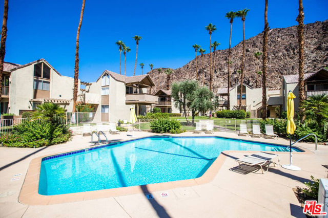 78225 Cabrillo Lane, Indian Wells CA: https://media.crmls.org/mediaz/38528a8f-2a88-4233-89c9-bb0daa781bc4.jpg
