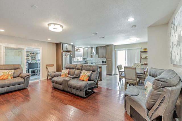 8180 Forest Street, Gilroy CA: https://media.crmls.org/mediaz/3852d031-eea8-442d-8410-519dd339d812.jpg