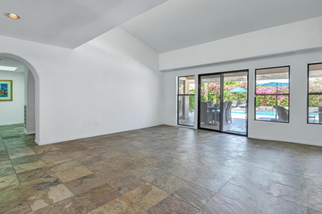 71138 Patricia Park Place, Rancho Mirage CA: https://media.crmls.org/mediaz/38541340-4215-49aa-a20c-7f43ef588e84.jpg