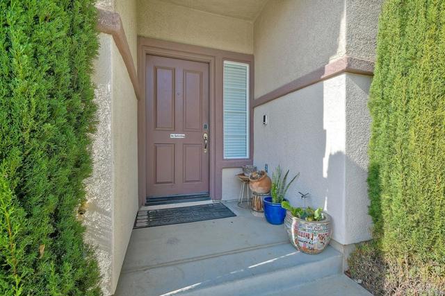 Detail Gallery Image 3 of 38 For 803 El Caballo Dr, Oceanside,  CA 92057 - 3 Beds | 2 Baths