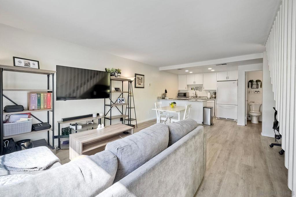 7178 Melody Ln