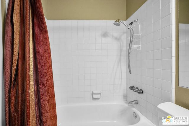 733 N Via Acapulco, Palm Springs CA: https://media.crmls.org/mediaz/3854fac5-caae-4556-98c2-615e62b29304.jpg