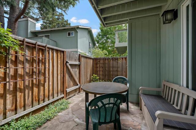 987 Lane Avenue, Mountain View CA: https://media.crmls.org/mediaz/385508e7-4c92-4d77-89d5-c82e57cf1d78.jpg