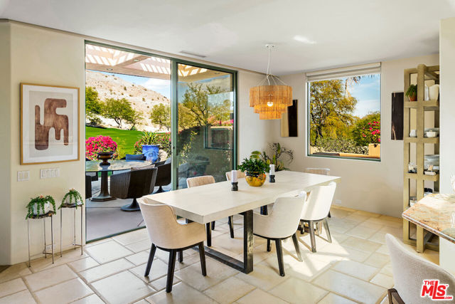 136 Netas Drive, Palm Desert CA: https://media.crmls.org/mediaz/3855732a-5b37-4b14-8c0a-041b8c09d9ab.jpg