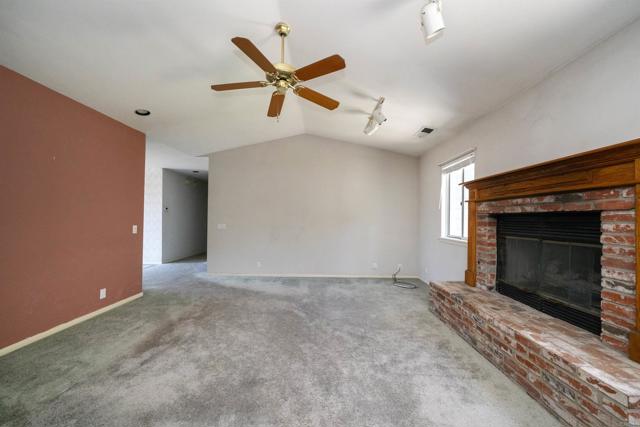 223 Presley Place, Vista CA: https://media.crmls.org/mediaz/3855b72e-8206-45e3-aef7-358f60704d4e.jpg