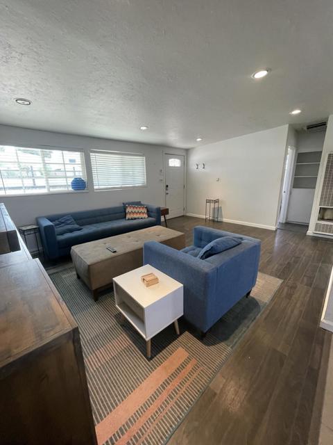 61650 El Reposo Street Street, Joshua Tree CA: https://media.crmls.org/mediaz/38561d39-bb6c-4b7f-b09b-f03794ca3284.jpg