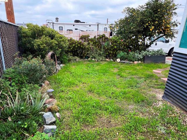 Image 20 of 26 For 210 Cypress  