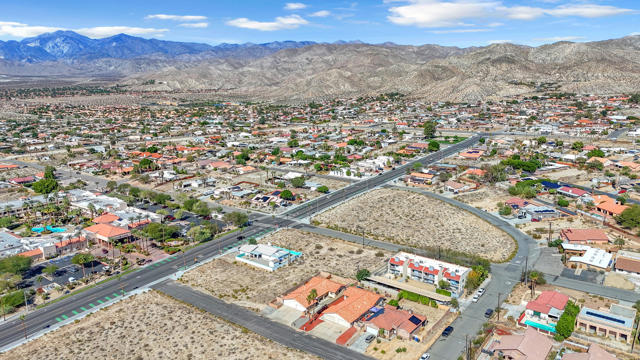 66550 San Diego Dr Drive, Desert Hot Springs CA: https://media.crmls.org/mediaz/38582e1a-e72f-48bd-a5c6-8a8b5af2cc89.jpg