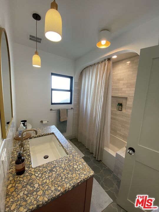 3026 Farmdale Avenue, Los Angeles CA: https://media.crmls.org/mediaz/385838e4-29ea-4daf-974b-b47aeda8821d.jpg