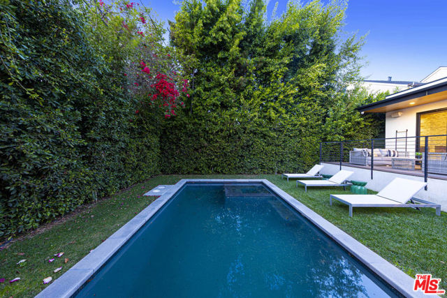 123 S Kilkea Drive, Los Angeles CA: https://media.crmls.org/mediaz/385a7ef9-237e-48b0-9cb6-9bad5cee5c5b.jpg