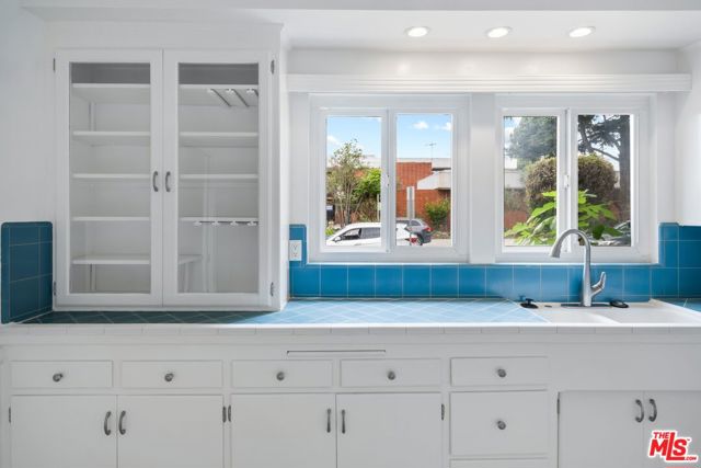 9620 Braddock Drive, Culver City CA: https://media.crmls.org/mediaz/385b6fdc-b85c-44d2-a904-5b24bd14ef35.jpg
