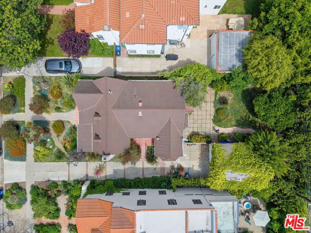 2558 Kelton Avenue, Los Angeles CA: https://media.crmls.org/mediaz/385b7cf7-3a87-4462-82c3-40cf3be79343.jpg