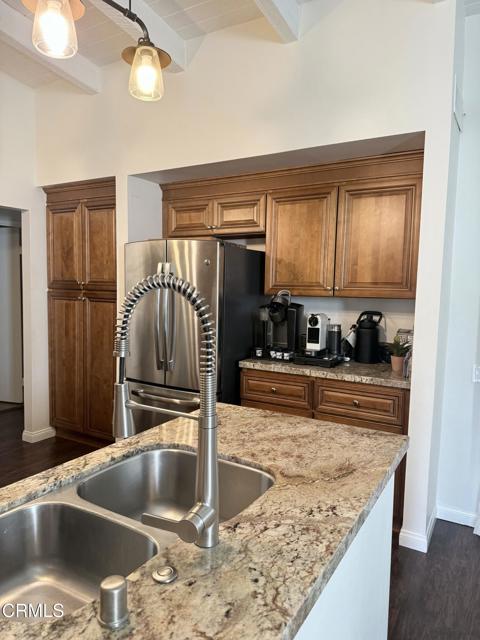 Detail Gallery Image 6 of 15 For 942 Woodlawn Dr, Thousand Oaks,  CA 91360 - 3 Beds | 2 Baths