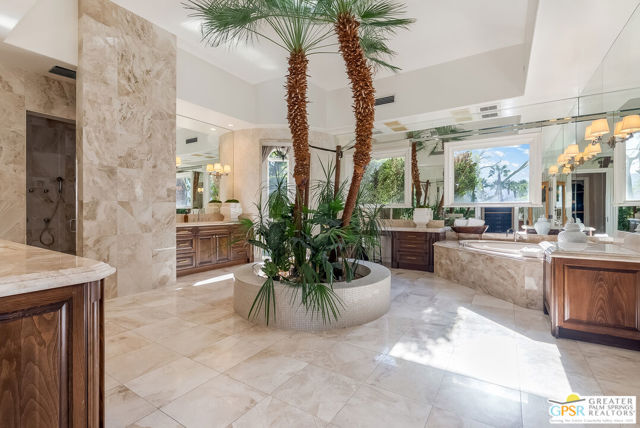 1 Saint Petersburg Court, Rancho Mirage CA: https://media.crmls.org/mediaz/385bb0b7-12d7-4ce0-97dd-b5d7132127aa.jpg