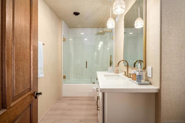 17310 Calle Mayor, Rancho Santa Fe CA: https://media.crmls.org/mediaz/385c4c5e-97f8-456a-8c79-8f6a386f34e4.jpg