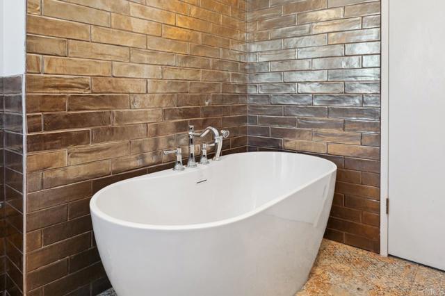 5171 College Gardens Court, San Diego CA: https://media.crmls.org/mediaz/385ce478-1b90-4e40-a55f-21ea227401ee.jpg