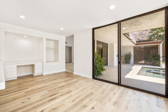 46428 War Bonnet Circle, Indian Wells CA: https://media.crmls.org/mediaz/385d17b4-50af-4719-b747-940e1bcec052.jpg