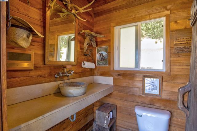 5281 Chiles Pope Valley Rd,  CA: https://media.crmls.org/mediaz/385d5eb4-bbb6-45c1-bbe0-48f0731de1d0.jpg