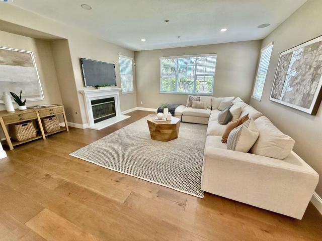 5825 Dresslar Cir, Livermore CA: https://media.crmls.org/mediaz/385d7afd-aa16-4f83-8fa0-45a2065dbcba.jpg