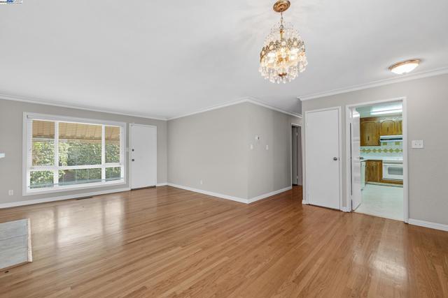 Image 7 of 33 For 1560 Vining Dr