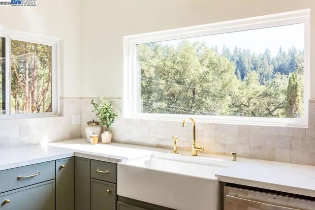 620 Manzanita Ave, Boulder Creek CA: https://media.crmls.org/mediaz/38605c7b-6cf9-4c29-887b-02a52b6f7e16.jpg