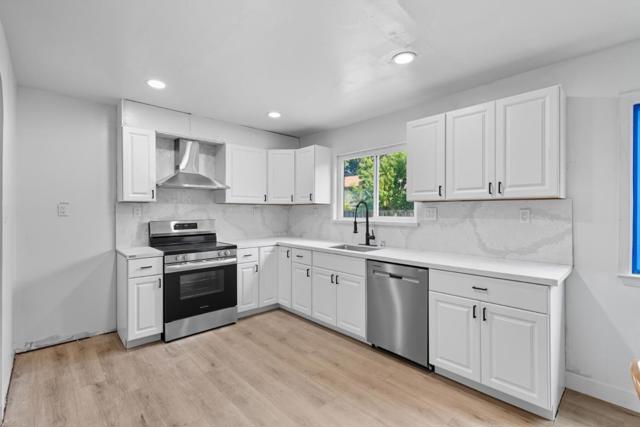 1640 Amhurst Way, Concord CA: https://media.crmls.org/mediaz/386070ad-06e2-4b70-9df7-d2a7a98bd03c.jpg