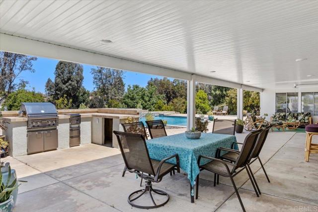 31158 Del Rey Road, Temecula CA: https://media.crmls.org/mediaz/38607480-6e42-4bec-b061-d3a3e21f3ba4.jpg