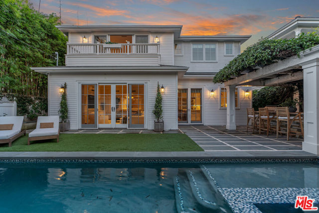 2248 Kelton Avenue, Los Angeles CA: https://media.crmls.org/mediaz/38613612-f292-4f29-bdf6-c3afd8824eda.jpg