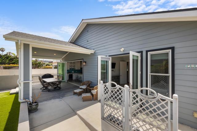 839 Reed Avenue, Pacific Beach (San Diego) CA: https://media.crmls.org/mediaz/3861472e-2d0a-46a1-960c-954fc51f3973.jpg