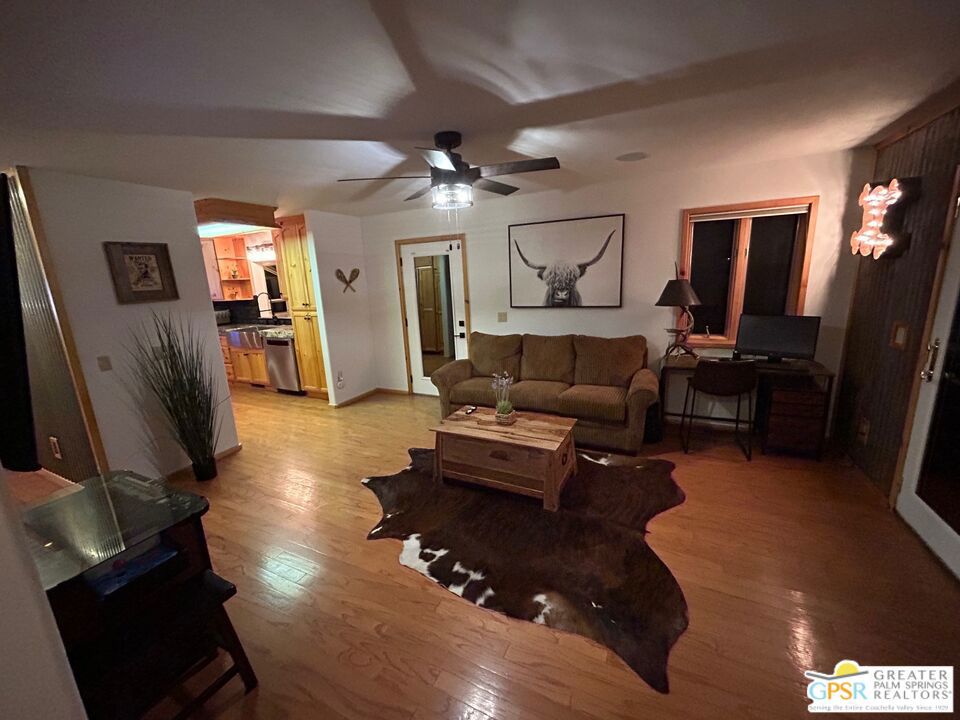 https://media.crmls.org/mediaz/3862b235-32c0-4c09-850e-7804e5fd86a8.jpg?preset=X-Large