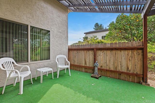 Detail Gallery Image 15 of 39 For 727 Nob Cir, Vista,  CA 92084 - 2 Beds | 2 Baths
