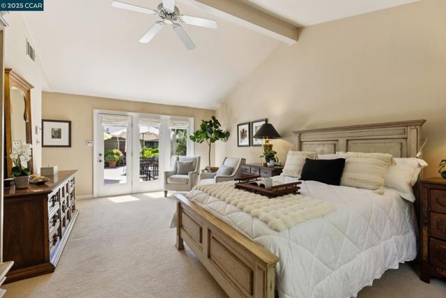 3081 Walnut Blvd, Walnut Creek CA: https://media.crmls.org/mediaz/38640d0e-c65f-4a66-9056-2eed7d72e139.jpg