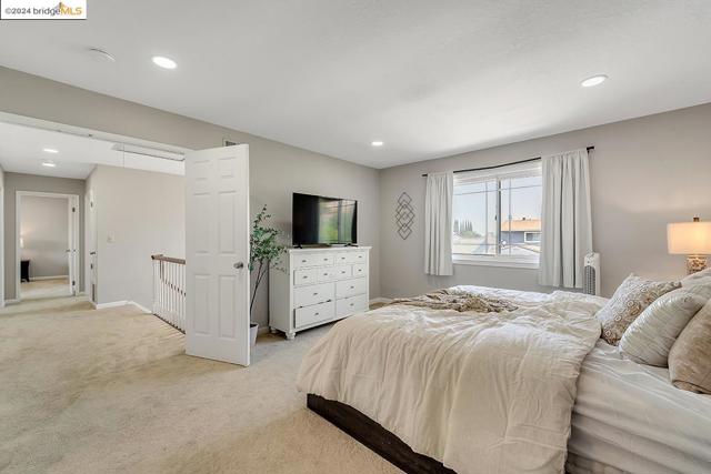 Image 17 of 39 For 3342 San Saba Dr