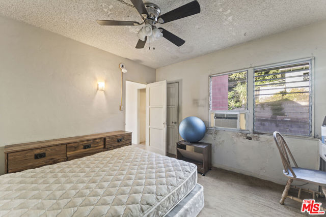 4958 Loleta Avenue, Los Angeles CA: https://media.crmls.org/mediaz/3865f9cc-a758-485d-b699-2caa82afa9b4.jpg