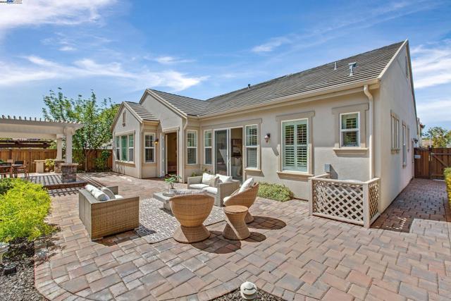 5434 Belarus St, Danville CA: https://media.crmls.org/mediaz/3866138e-3c8a-4fcf-bd79-9a9b8bbf4487.jpg