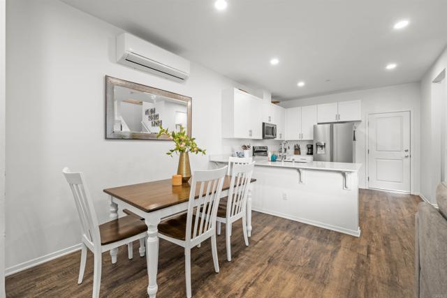 Detail Gallery Image 5 of 28 For 936 Cooper Pl, San Diego,  CA 92102 - 3 Beds | 2/1 Baths