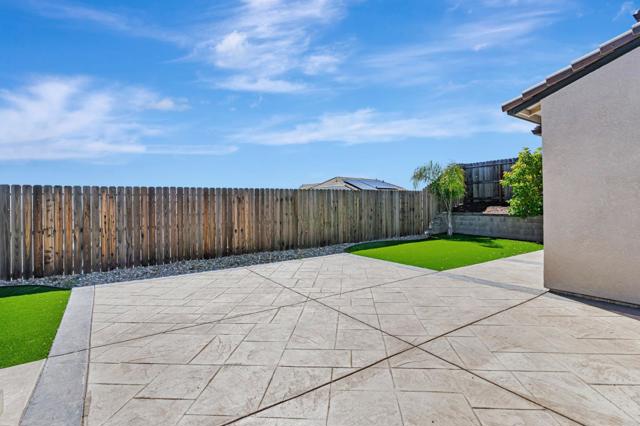 4563 BENTON ST, Antioch CA: https://media.crmls.org/mediaz/38669446-565b-4942-9c10-46fae8807694.jpg